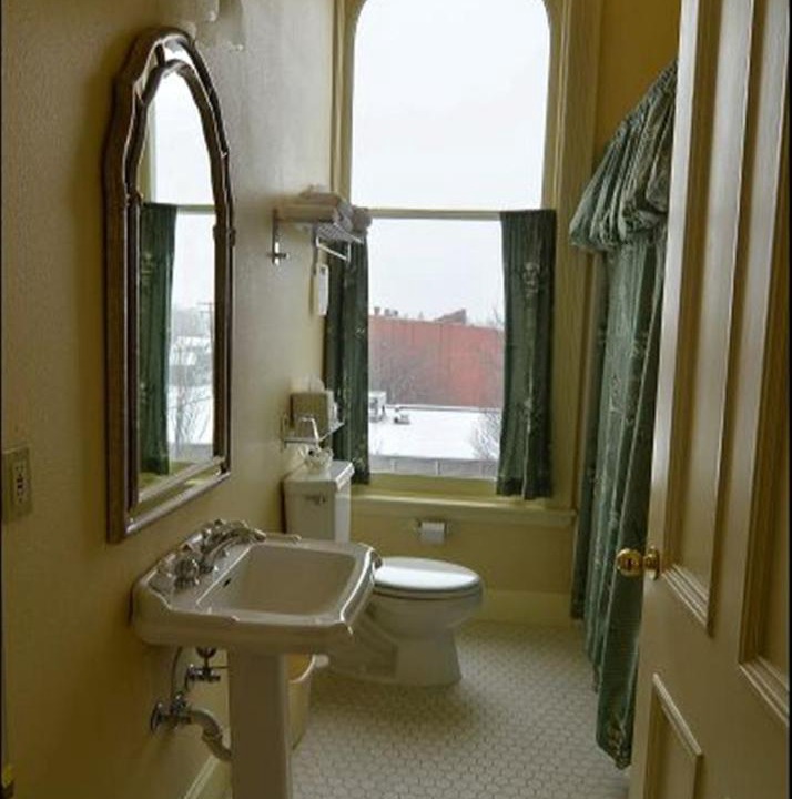 Photo of Bathroom in Baker City