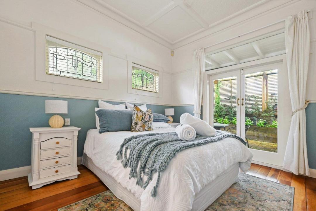 Photo of Bedroom in Hamilton Lake