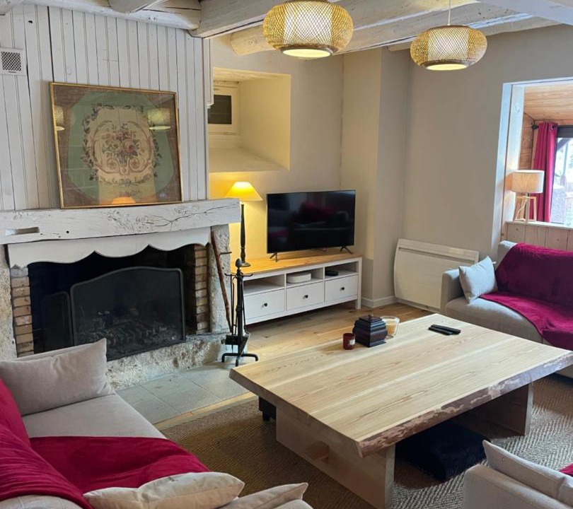 Photo of Livingroom in Cadeac
