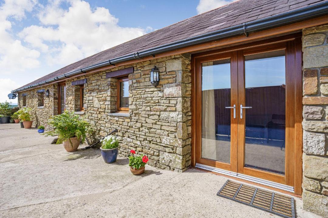 Photo of Others in Llanrhidian Higher