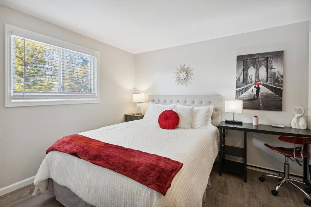 Photo of Bedroom in Bay City
