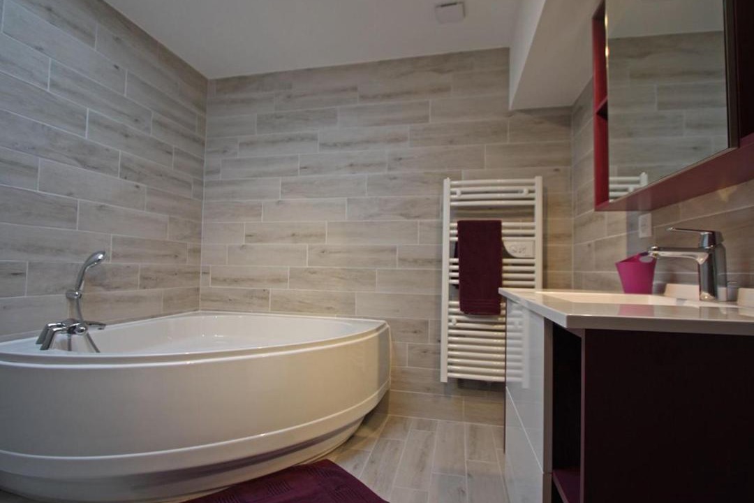 Photo of Bathroom in Velotte-et-Tatignecourt