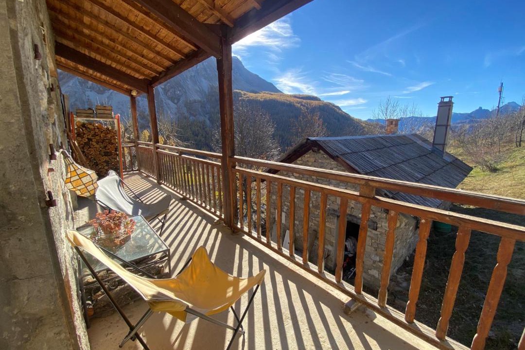 Photo of Patio Balcony in Esteng