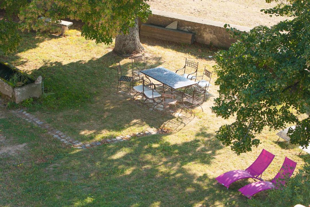 Photo of Others in Pommare