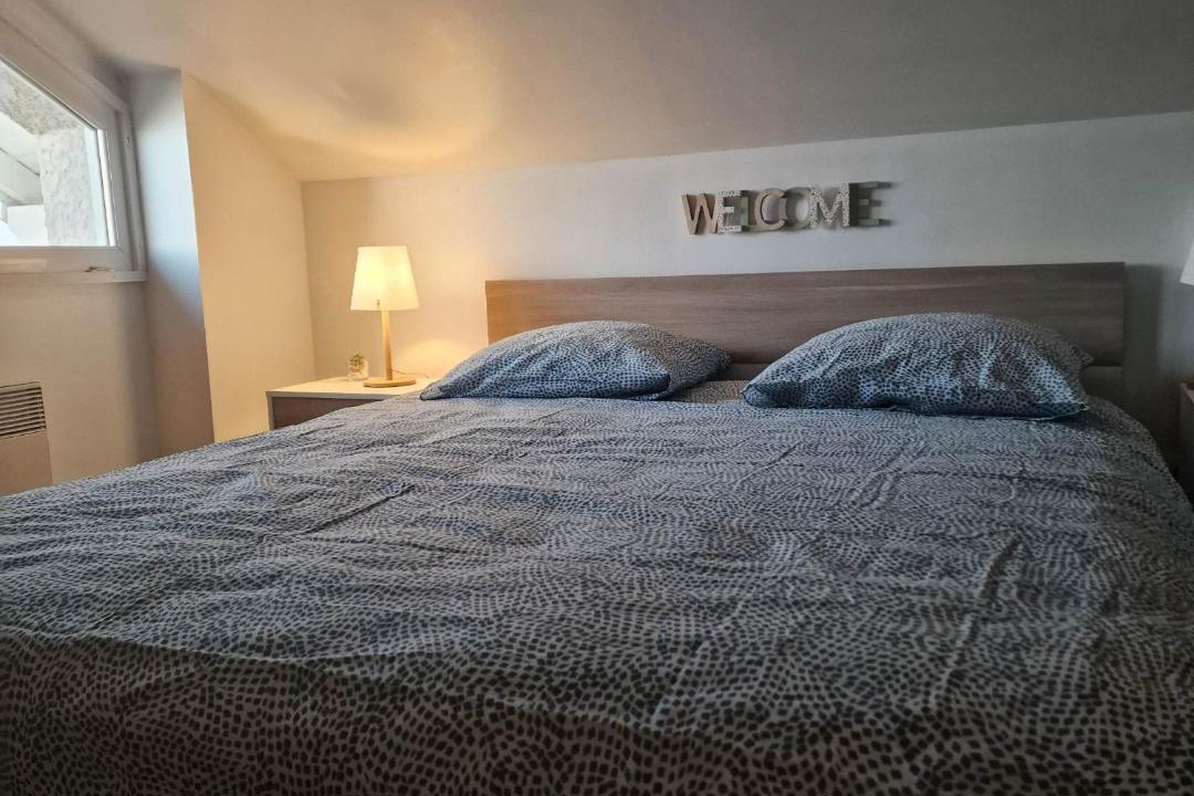 Photo of Others in Publier