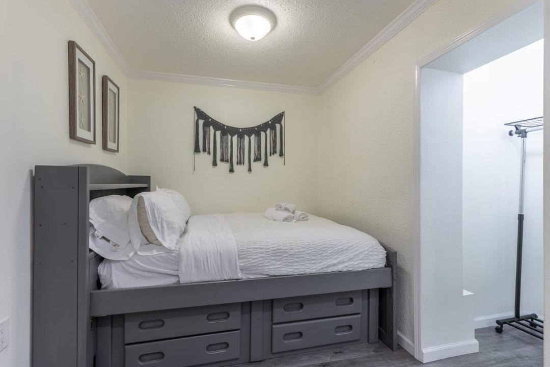 Photo of Bedroom in North Central
