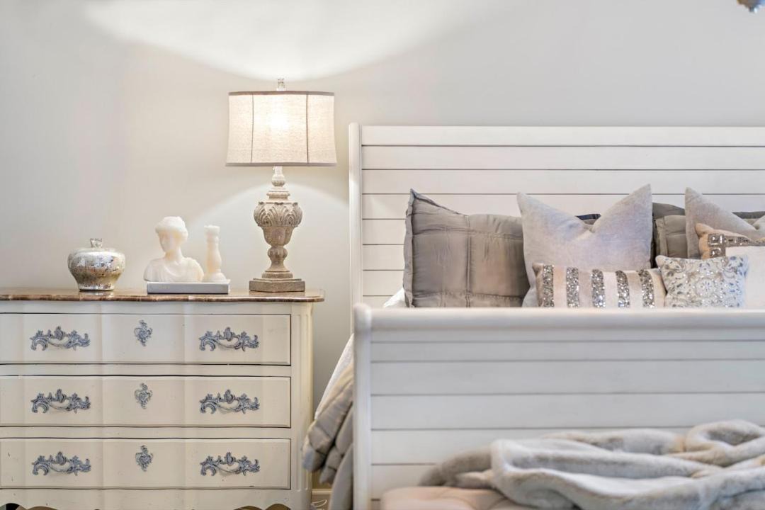 Photo of Others in Thompson