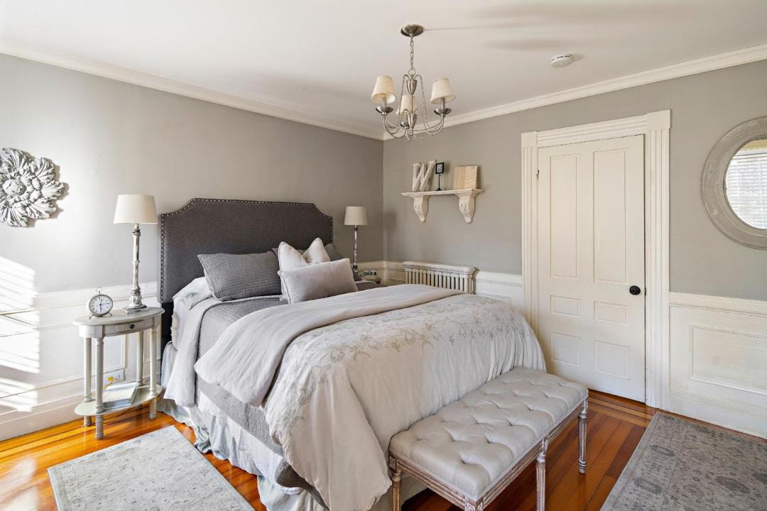 Photo of Others in Thompson