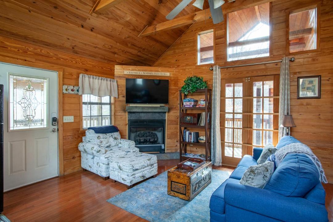Photo of Livingroom in Sevierville