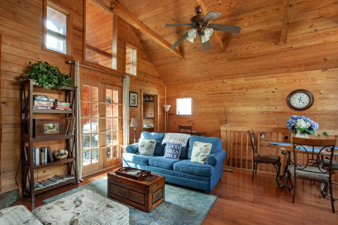 Photo of Livingroom in Sevierville