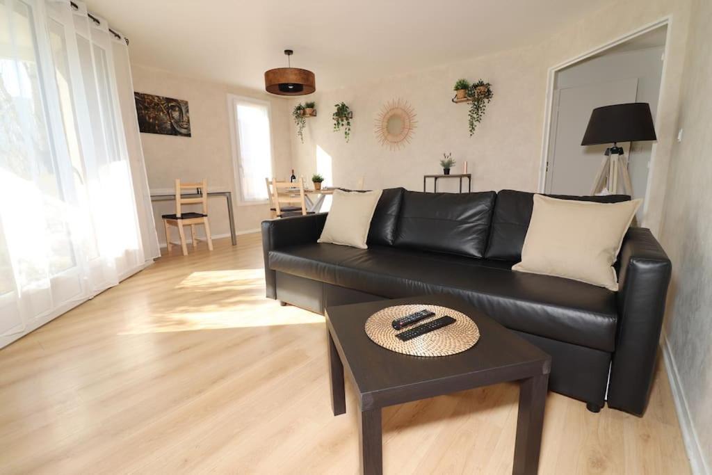 Photo of Livingroom in Courcouronnes