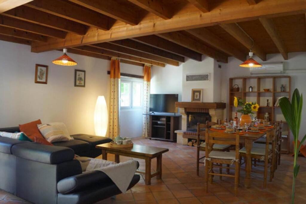 Photo of Livingroom in Saint-Pierre-sur-Dropt