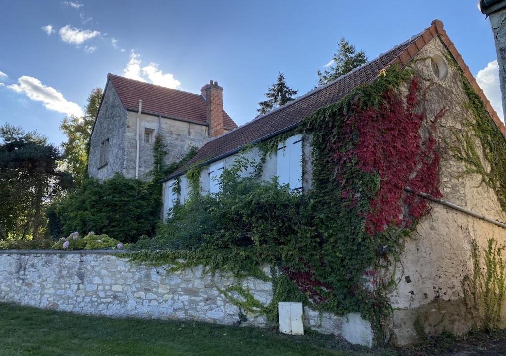 Photo of Buildings in Courmont