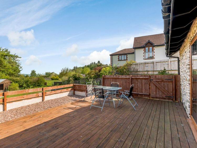 Photo of Others in Bromlow