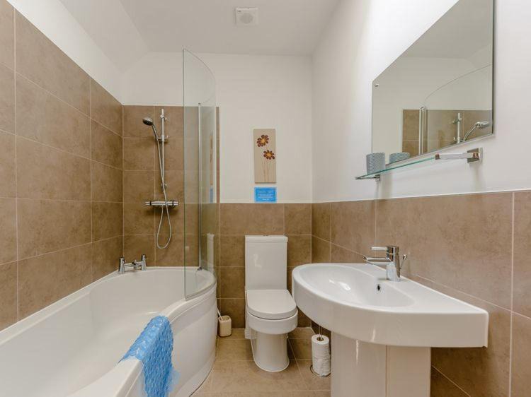 Photo of Bathroom in Bromlow