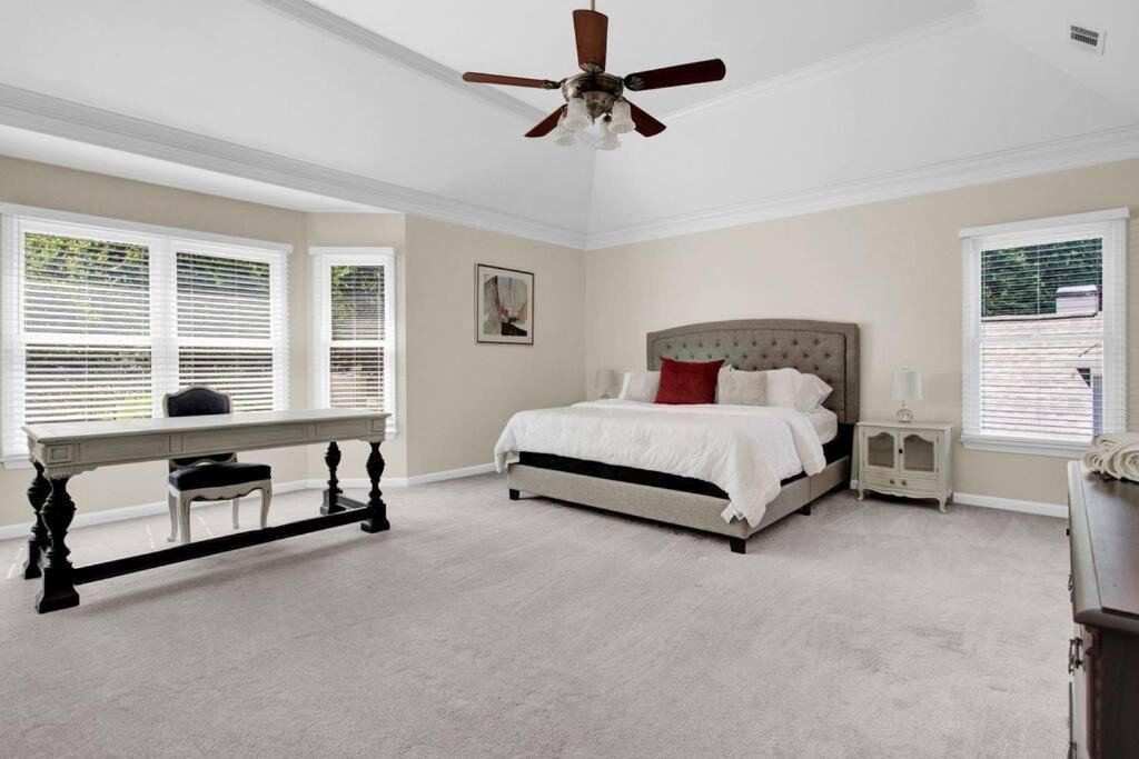 Photo of Bedroom in Roswell