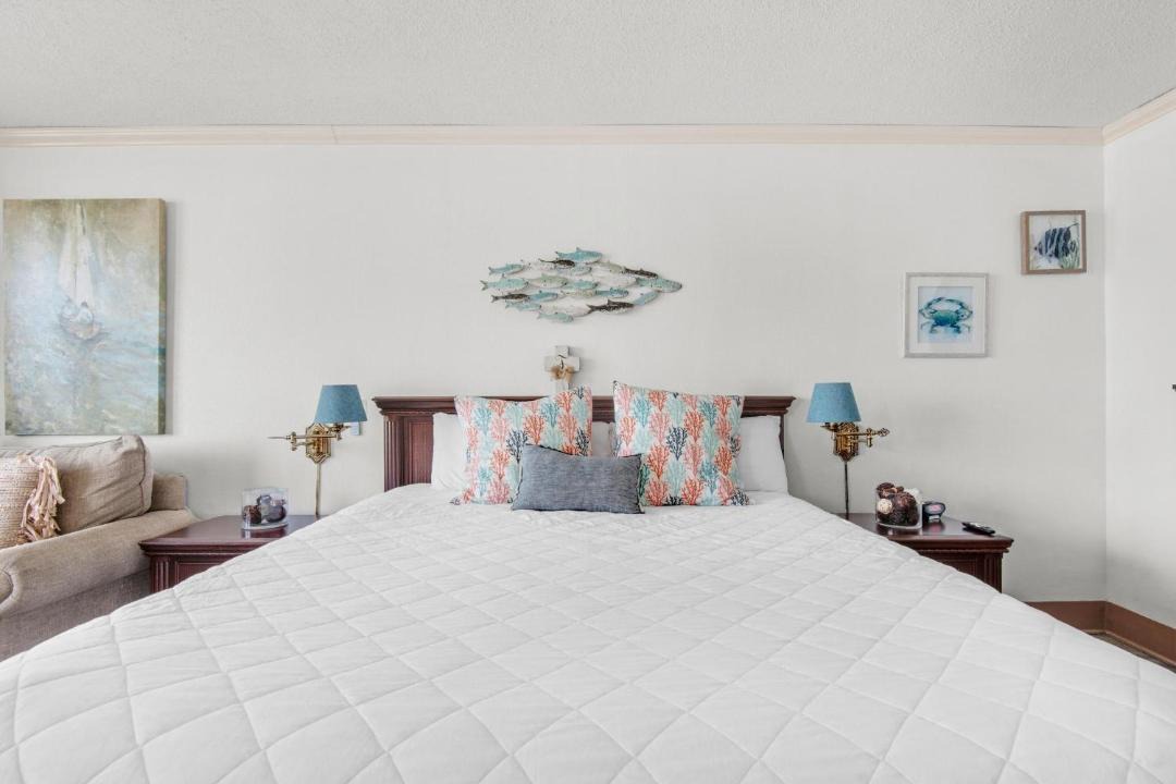 Photo of Bedroom in Miramar Beach