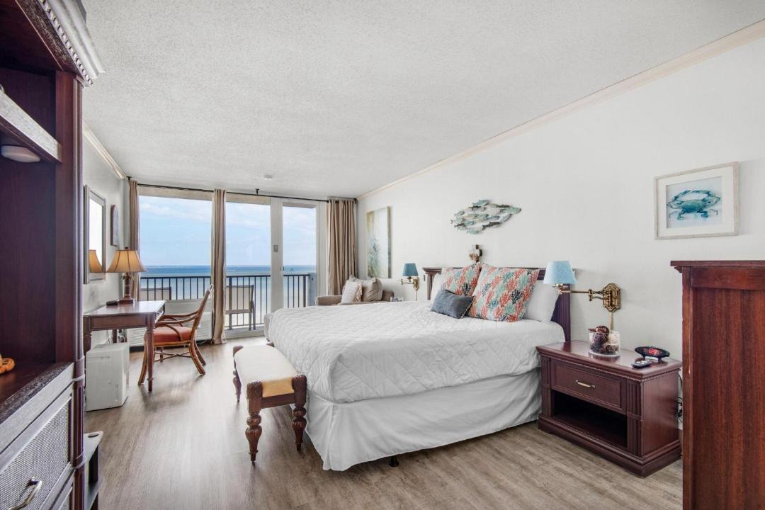 Photo of Bedroom in Miramar Beach