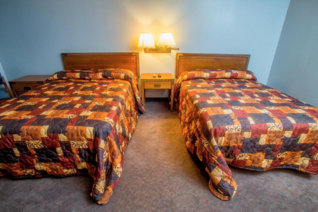 Photo of Bedroom in Moundsville