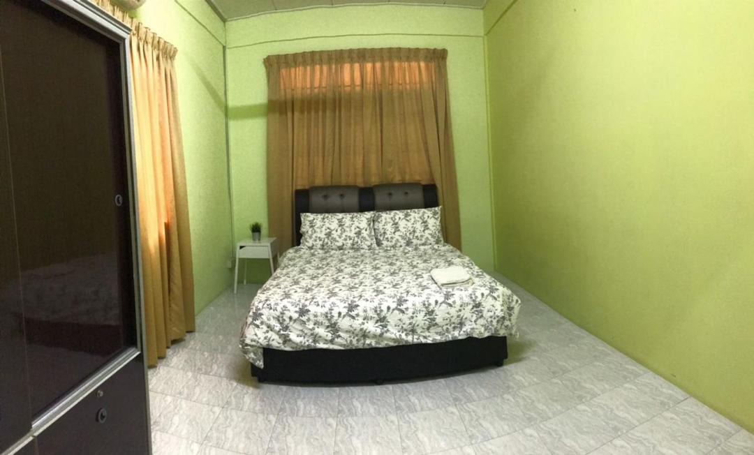 Photo of Bedroom in Kampung Telaga Nibong