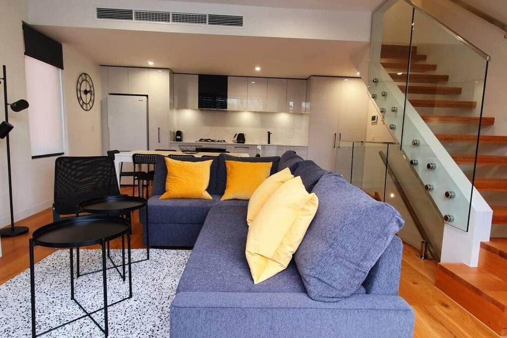 Photo of Livingroom in West Melbourne