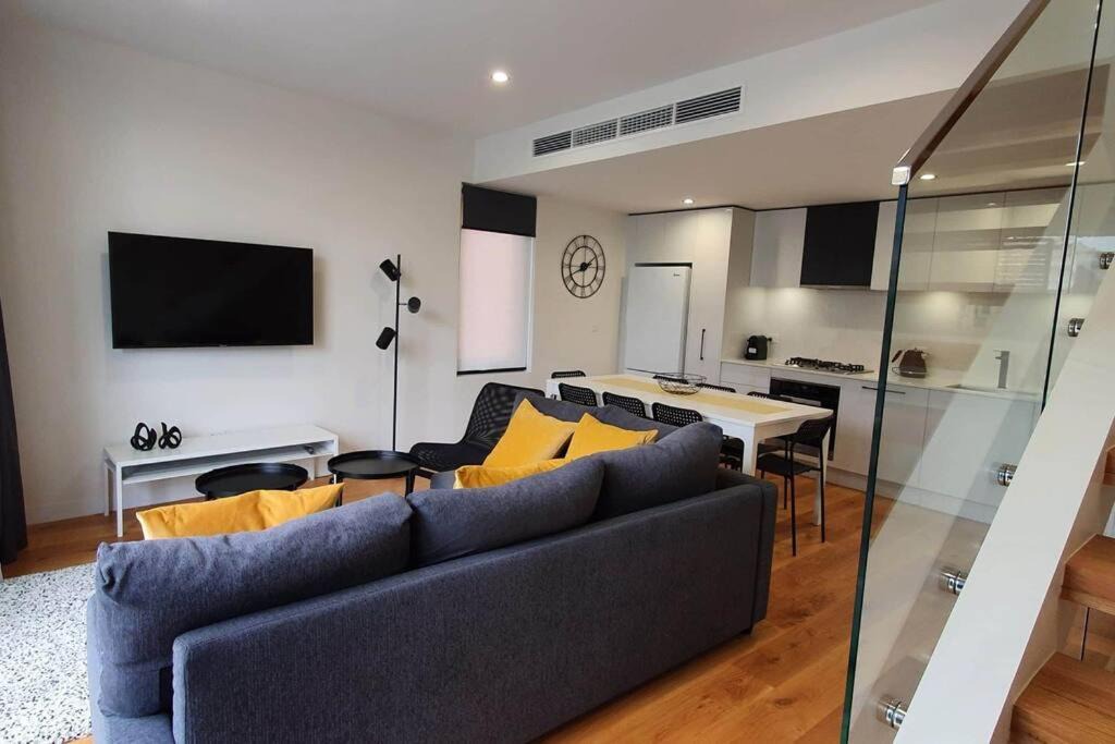 Photo of Livingroom in West Melbourne
