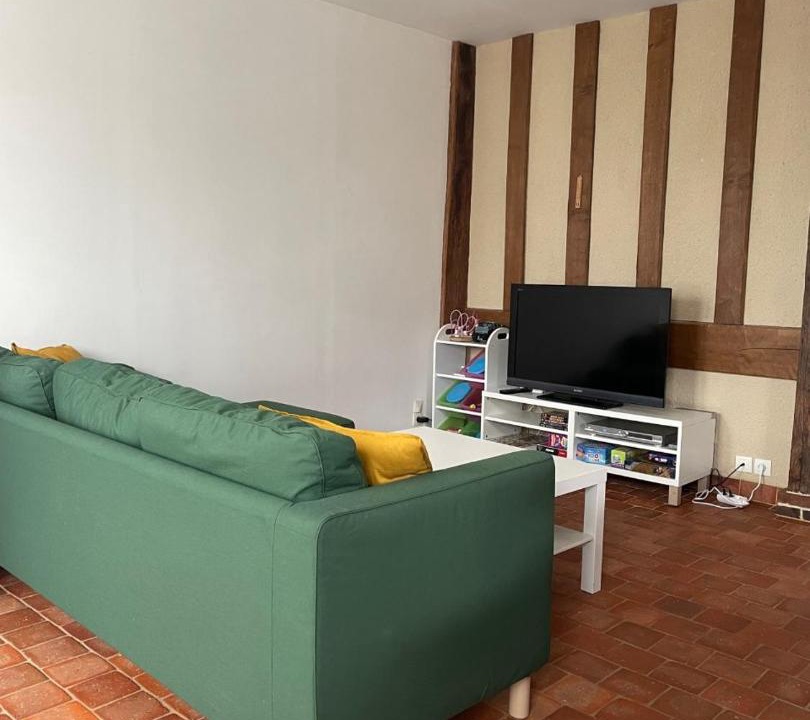 Photo of Livingroom in Rueil-la-Gadeliere