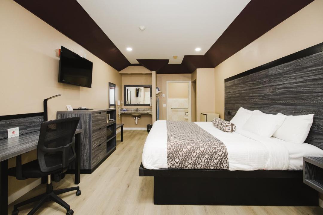 Photo of Bedroom in Channelview