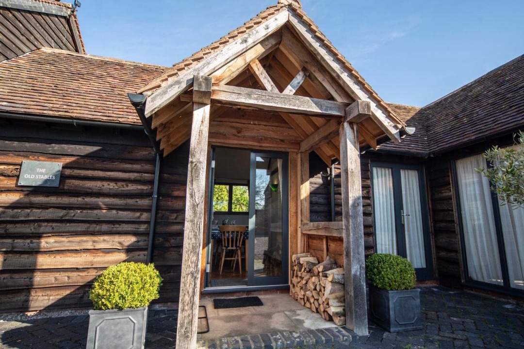 Photo of Buildings in Broughton Hackett