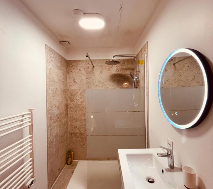Photo of Bathroom in Gannat