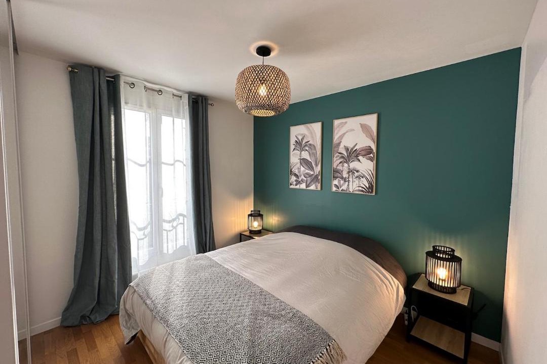 Photo of Bedroom in Le Plessis-Robinson
