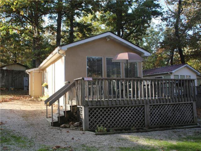 Photo of Buildings in Sunrise Beach