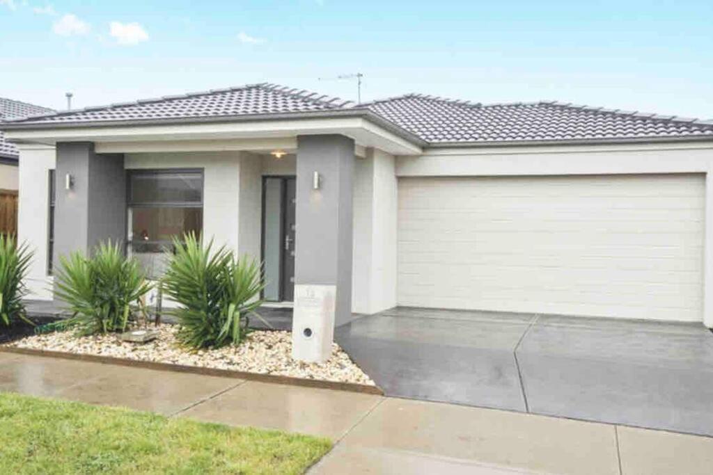 Photo of Buildings in Clyde North