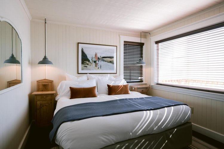 Photo of Bedroom in Nicks Cove