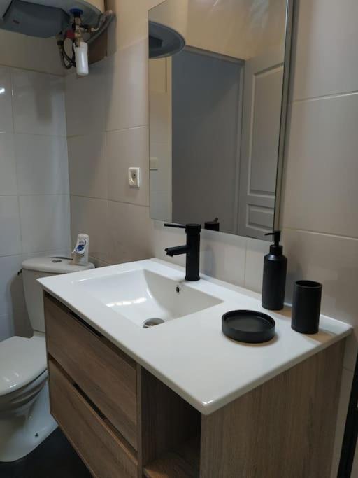 Photo of Bathroom in Anatole France