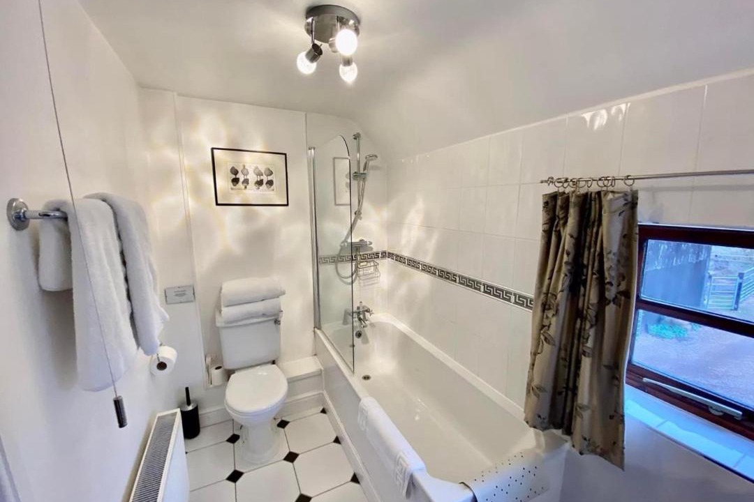 Photo of Bathroom in Daventry