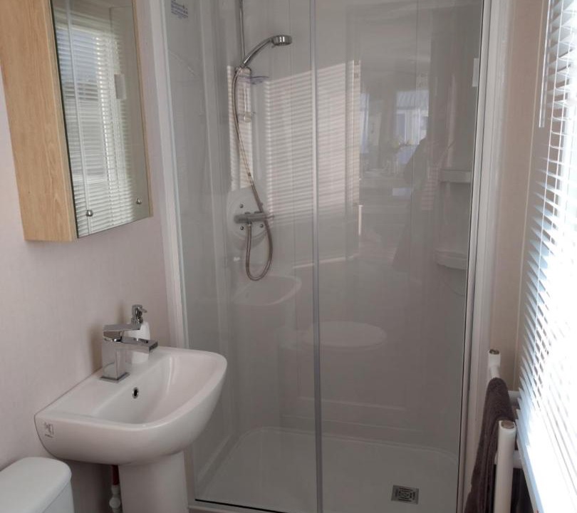 Photo of Others in Tiptoe