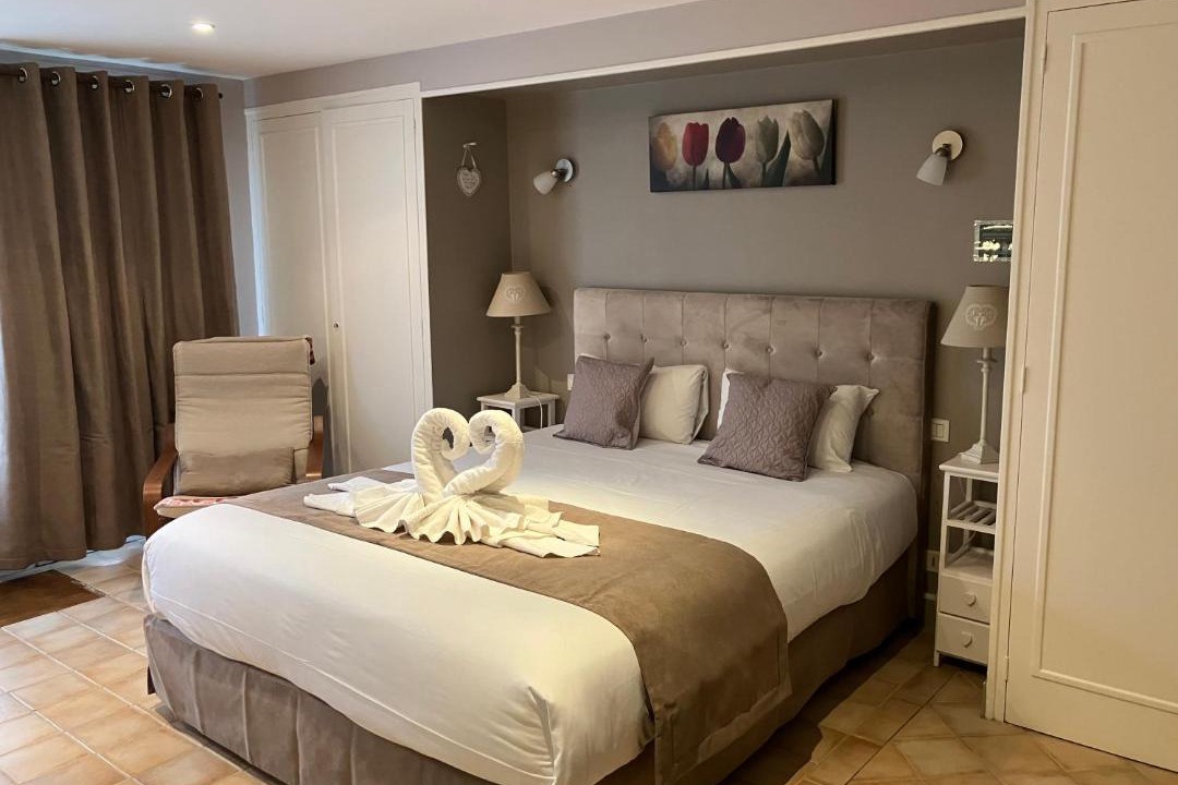 Photo of Bedroom in Deauville City Centre