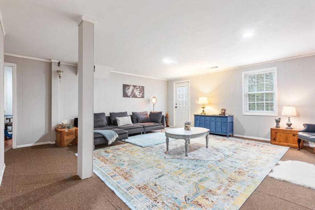 Photo of Livingroom in Fayetteville