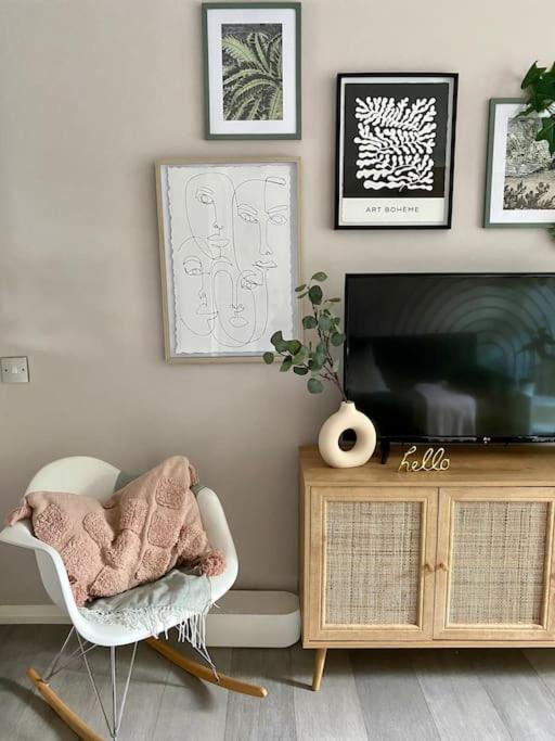 Photo of Livingroom in Cleveland