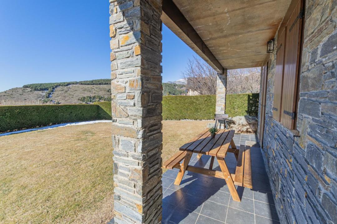 Photo of Patio Balcony in Estavar