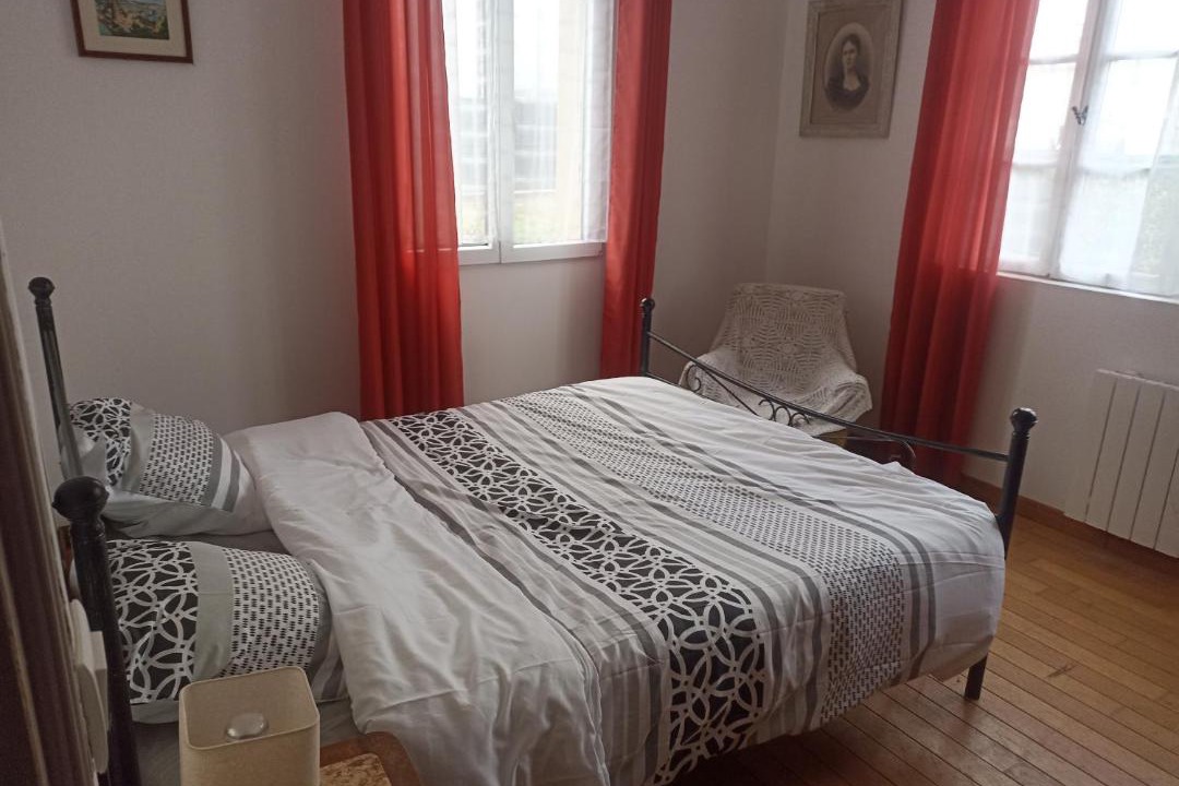 Photo of Bedroom in Rousson