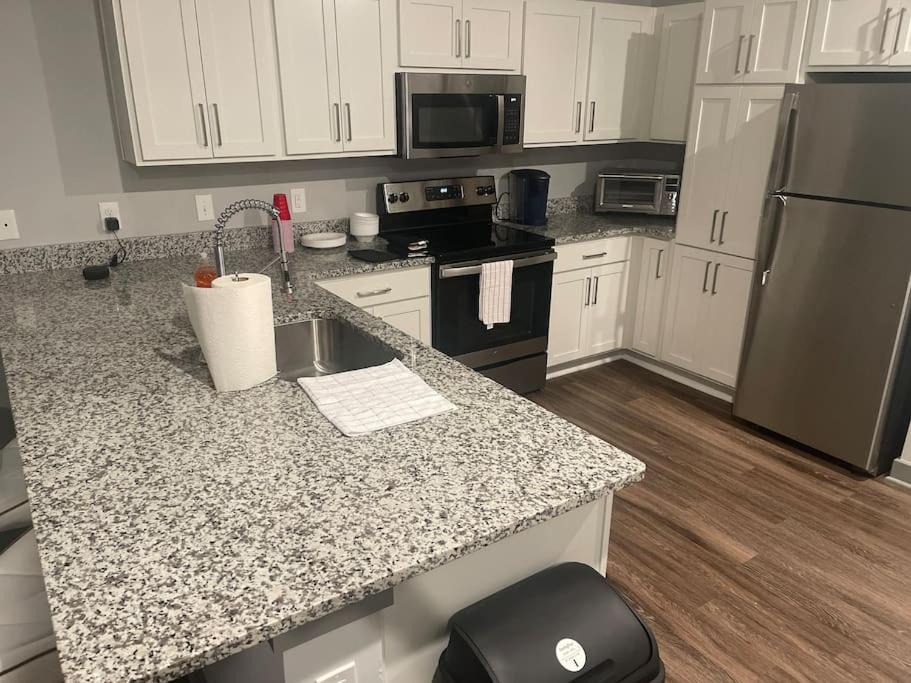 Photo of Kitchen in Coliseum Central