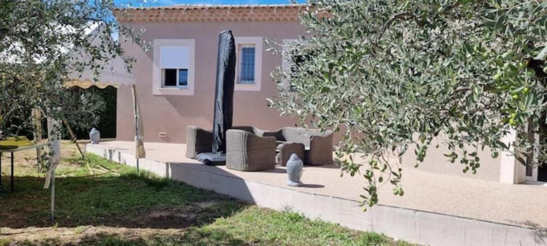 Photo of Buildings in Valreas