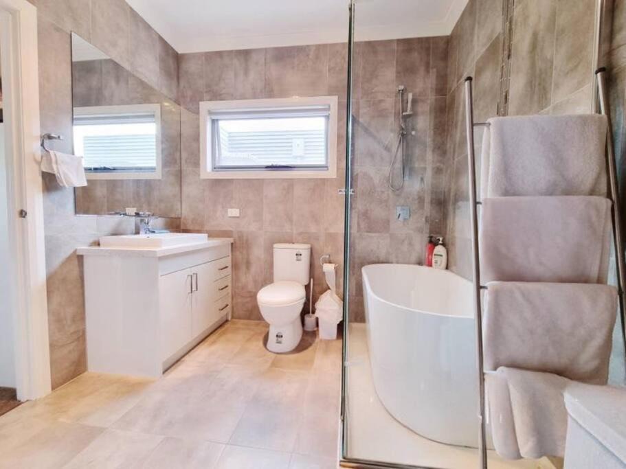 Photo of Bathroom in Brunswick North