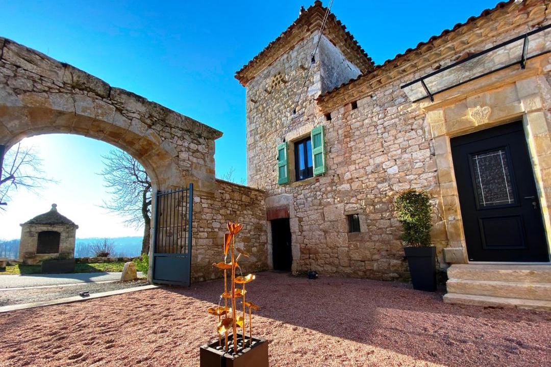 Photo of Buildings in Lamillarie