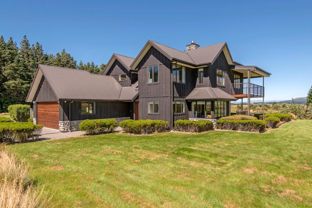 Photo of Buildings in Windwhistle