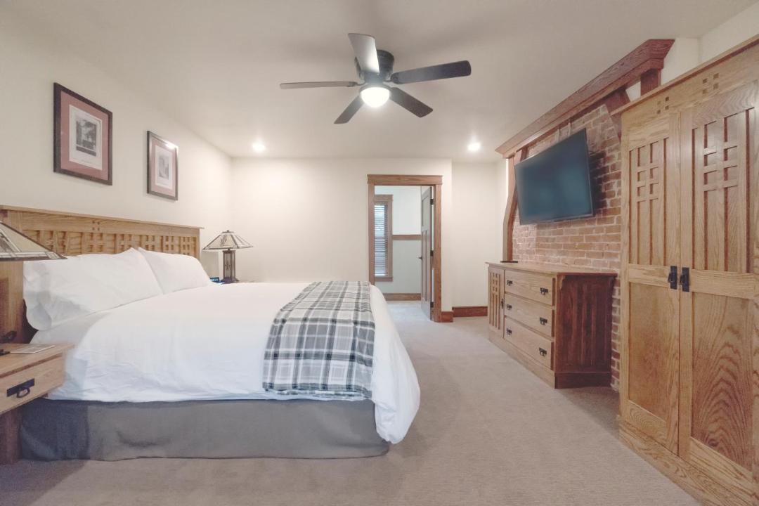 Photo of Bedroom in Vermillion