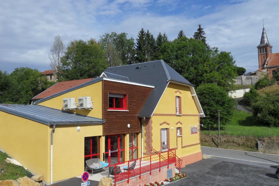 Photo of Buildings in Apremont