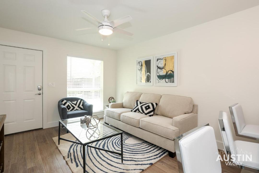 Photo of Livingroom in Parker Lane